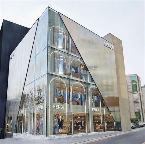 flagship fendi amsterdam|Boutique FENDI .